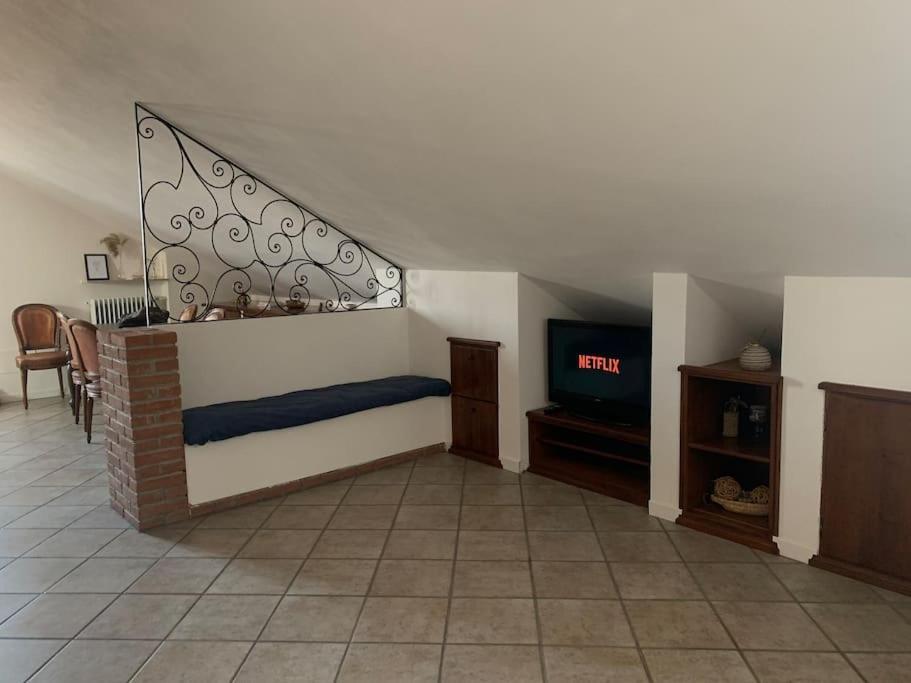 Mansarda Con Vista In Centro A Piacenza Apartamento Exterior foto